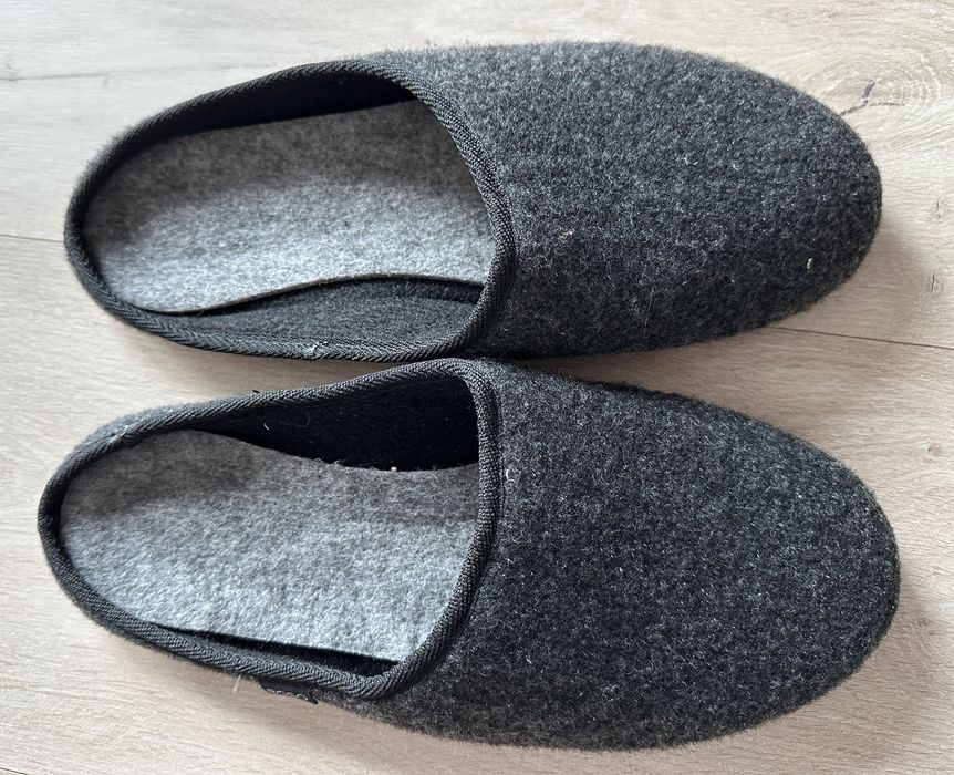 Pantofle damskie filcowe, nowe, podeszwa gumowa, rozmiar 36