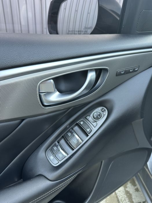 Infiniti q50 2,2d