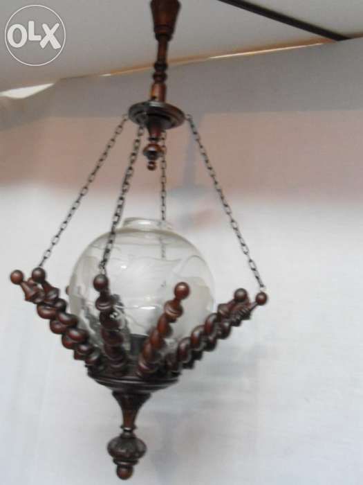 Candeeiro em madeira (Século XVII)