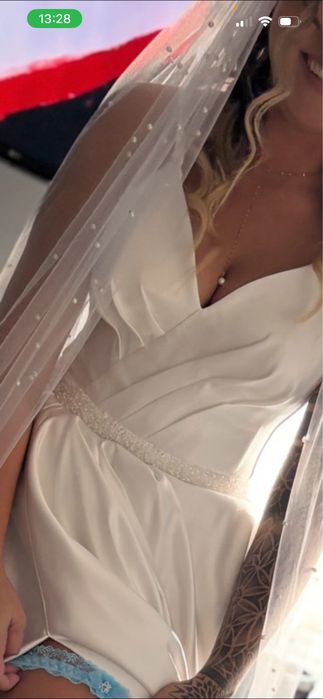 Suknia ślubna Lady Di model 1006 z 2005r welon