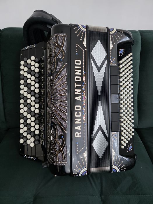 Sprzedam akordeon guzikowy ranco antonio