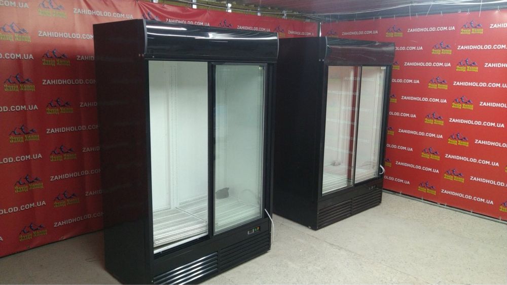 Холодильна вітрина.Вітрини холодильні Холодильник Шафа Витрина Шкаф