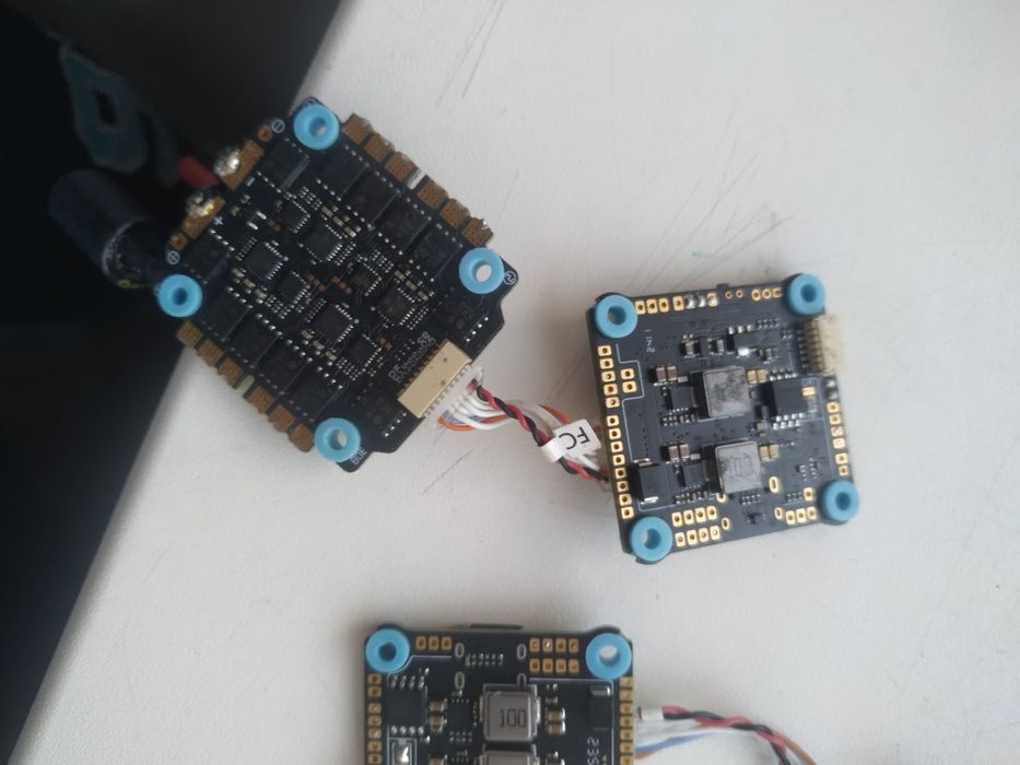 польотні стеки Mamba Mk2 F405 v1 (FC + ESC 4in1)
