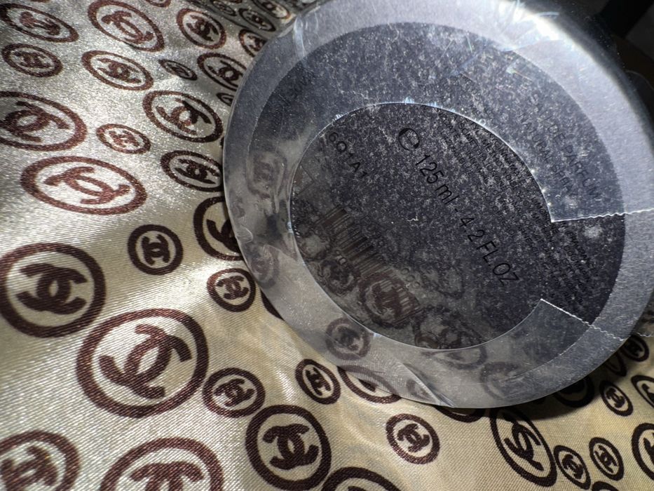 Perfume Christian Dior oud  ispahan