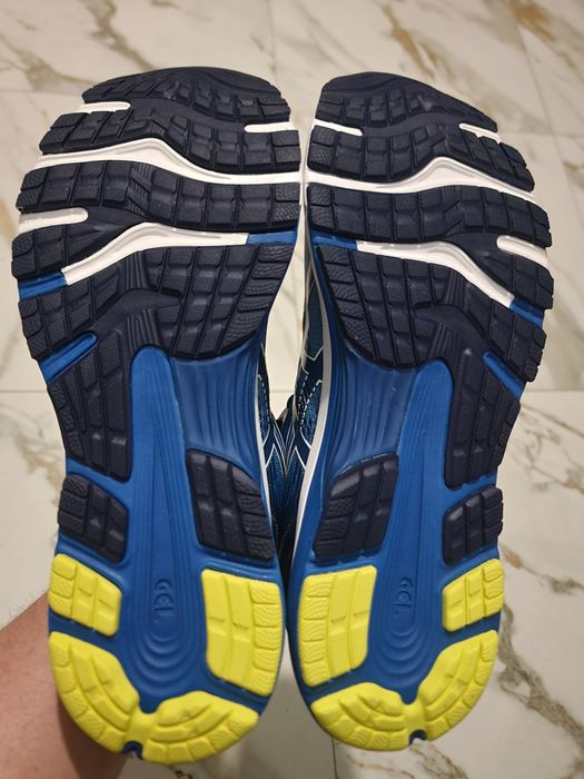Оригінал 100% чоловічі кросівки asics nimbus 21   eur 45