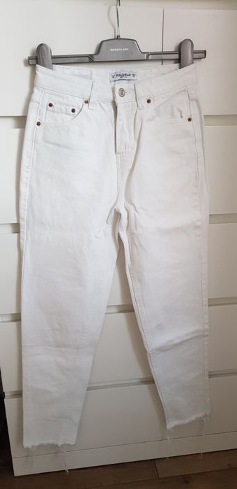 Spodnie dżinsy mom boyfriend Pull&Bear biały białe