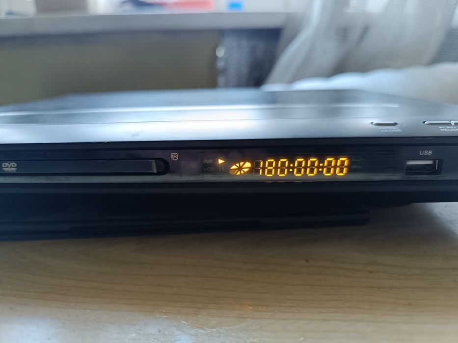 DVD програвач xenon et 3611u