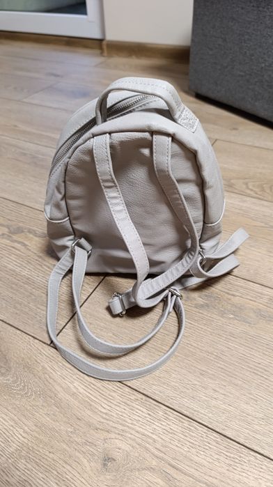 Mały plecak firmy h&m szary