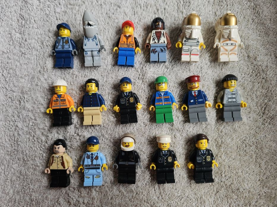 17 szt Minifigurki Lego, głównie seria City, policja drogowcy stan bdb