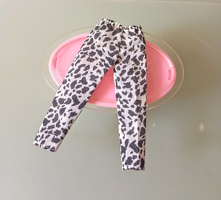 Barbie vários estilos de calças .