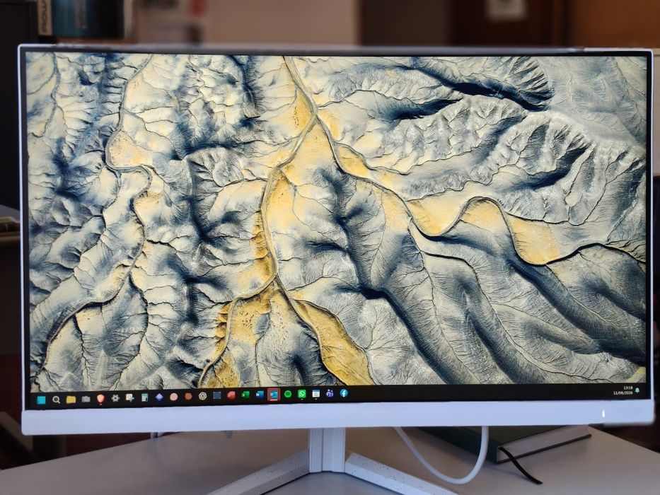 Monitor Philips EVNIA 3000 23.8 c/garantia 180Hz