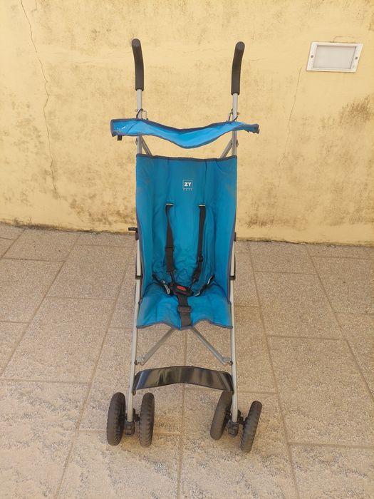 Cadeira de passeio de criança