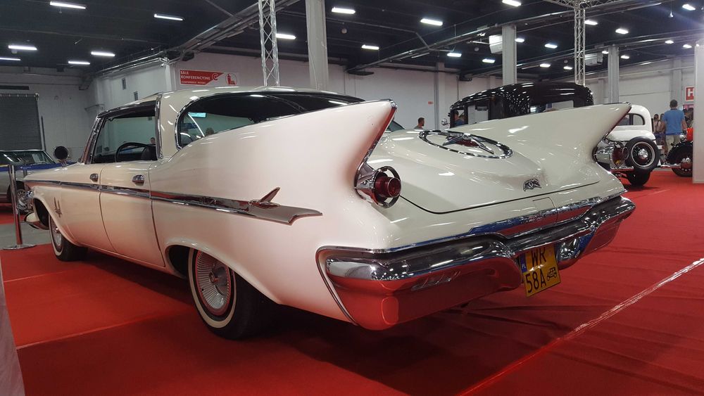 auto auta samochód do ślubu na wesele retro Radom