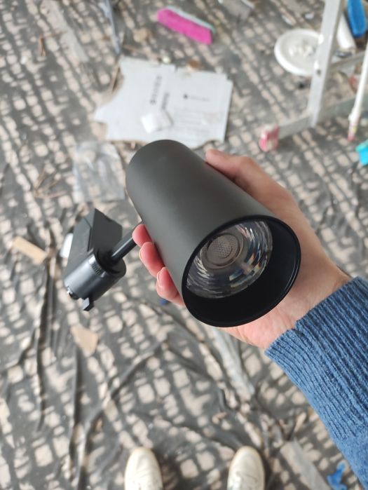 Vendo 9 projectores novos 20W 3K