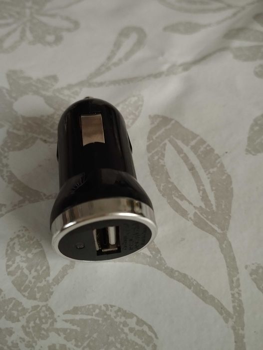Car Charger 12 V -24A