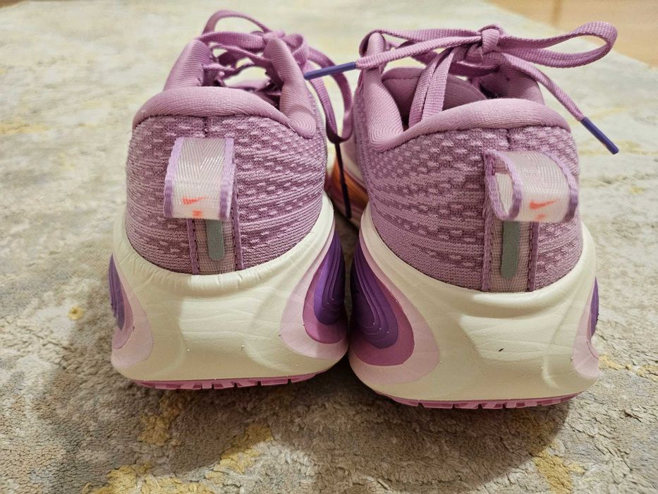Nike Vomero Plus