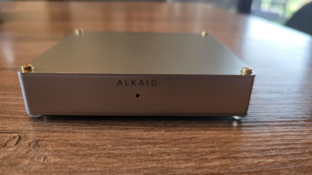 Switch audio zasilany z power bank