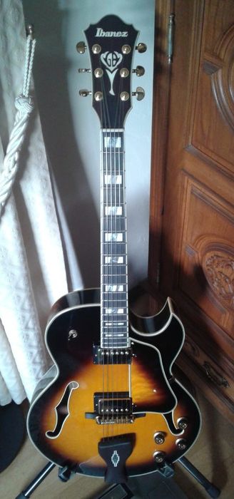 Guitarra eléctrica hollowbody IBANEZ George Benson LGB30 VYS impecável