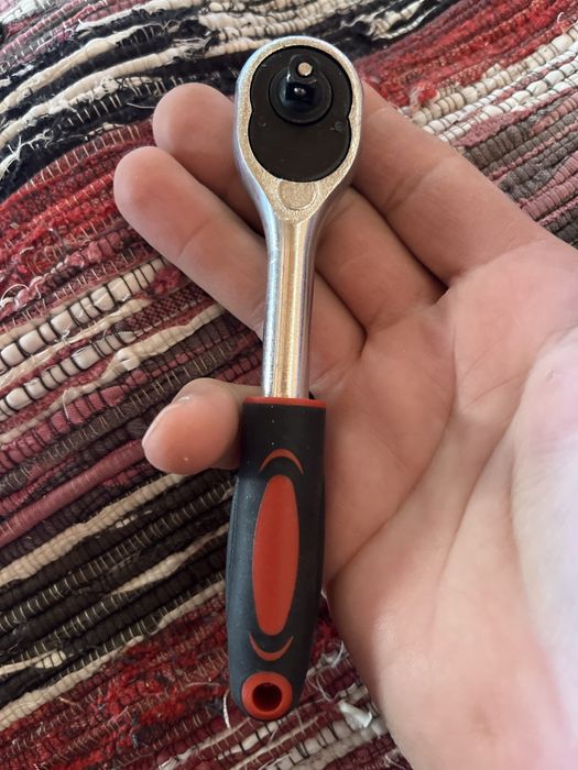 Трещотка 1/4 тріскачка вороток реверсний ключ