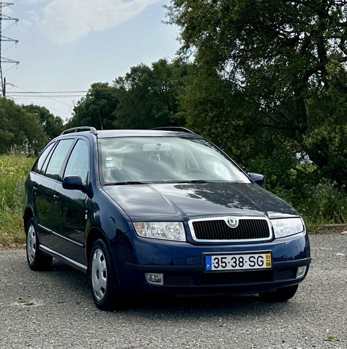 Skoda Fábia 1.4. Comfort 90 Mil quilómetros