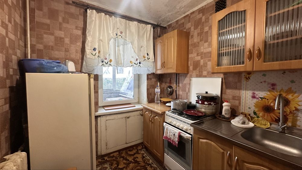 Продаж малосімейки на Вітрука 55