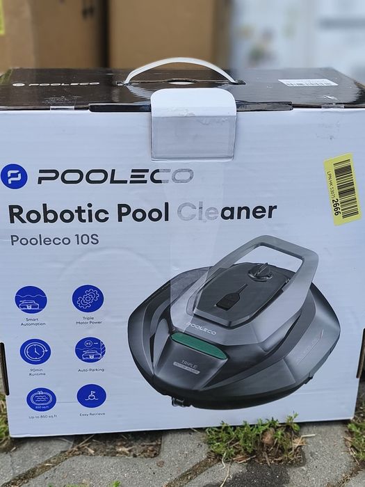 Robot czyszczący do basenu