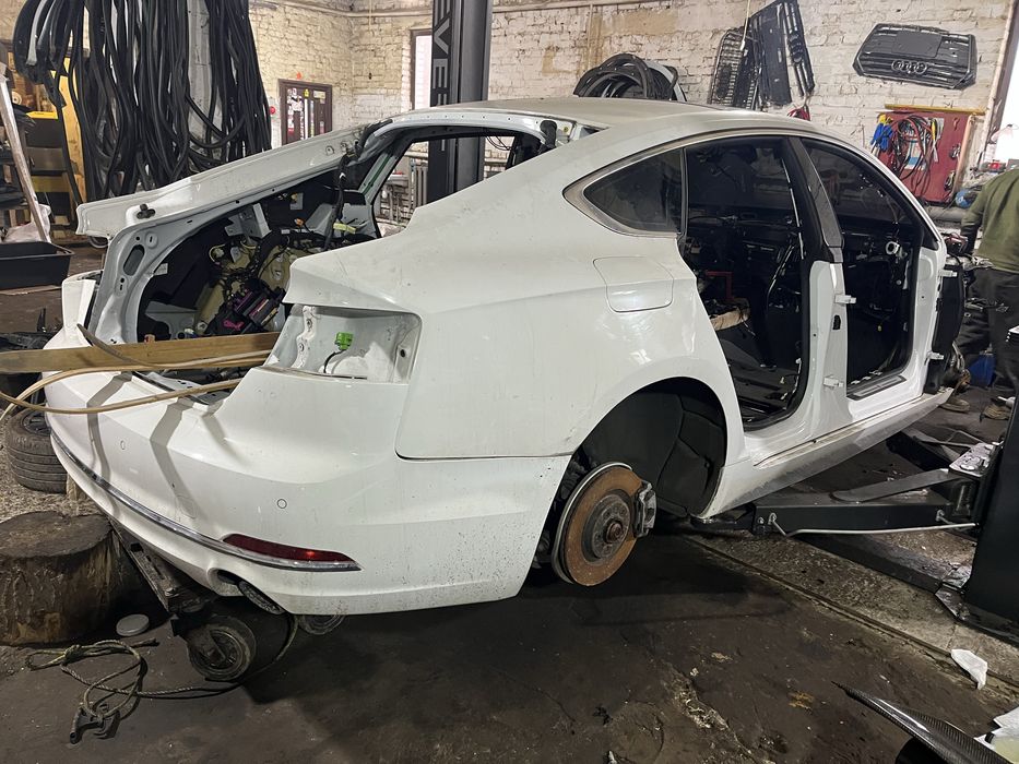 Четверть audi a5 b9 f5 поріг запчастини 2018-2024 ауді а5 кузов