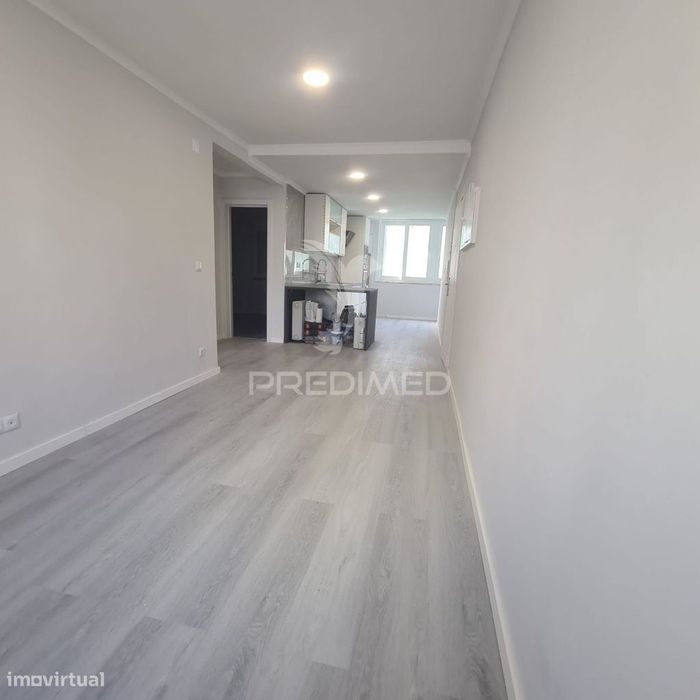 Apartamento T2 Remodelado em Benfica – Lisboa