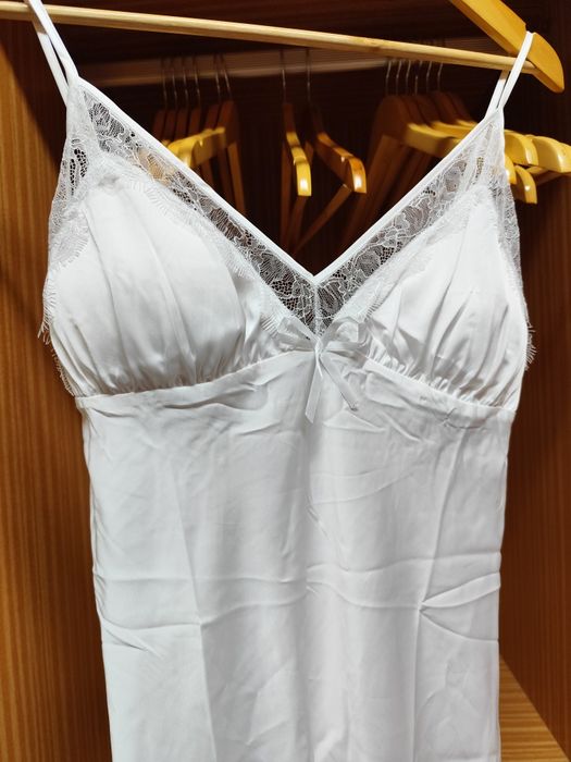 Robe + camisa de noite branca