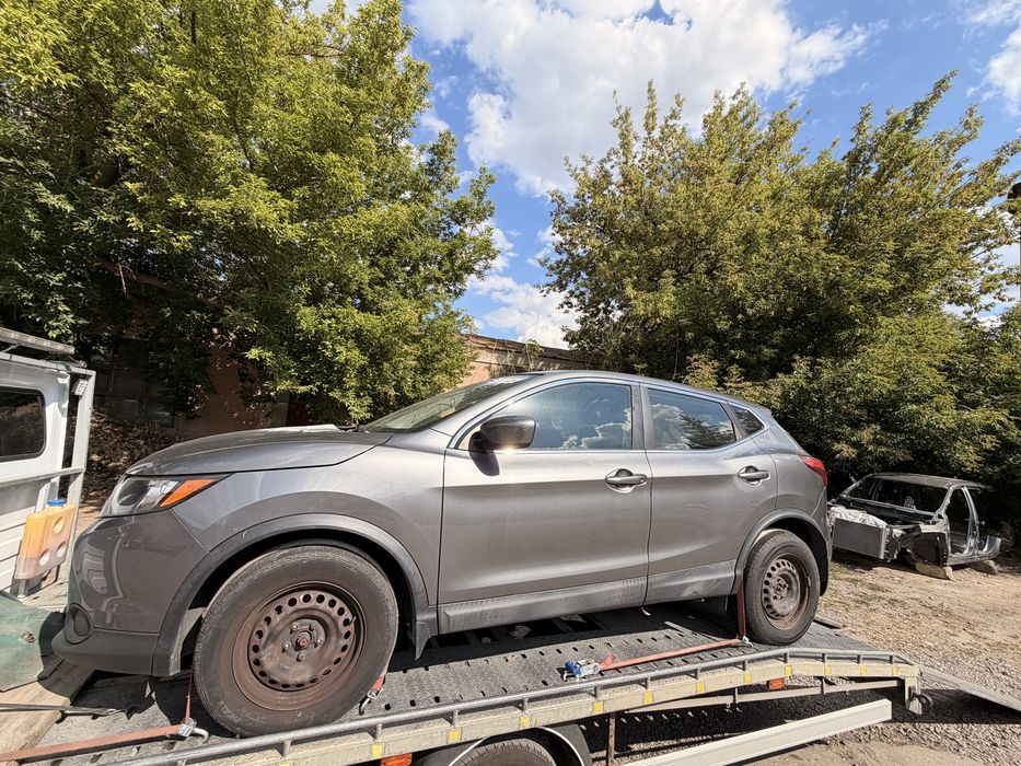 Продам кришка багажника Nissan Rogue Sport 2017 2018 2019 2020 2021 2022рік колір KAD задня ляда Рог Спорт