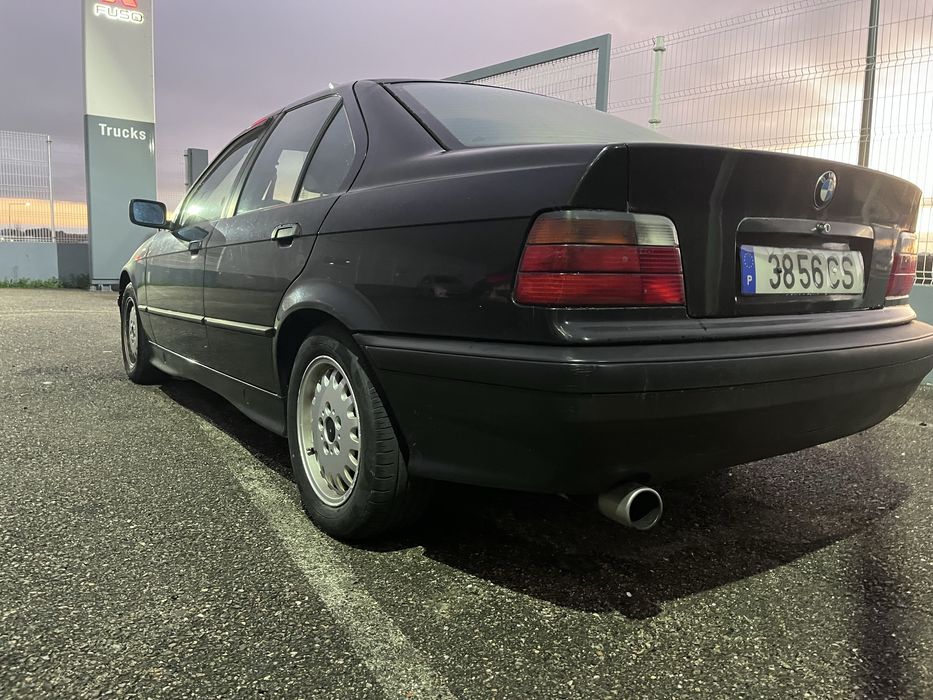 BMW E36 316i conservado