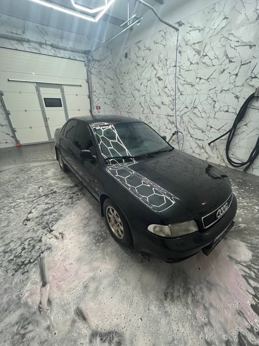 Audi a4 b5 1.8 бензин