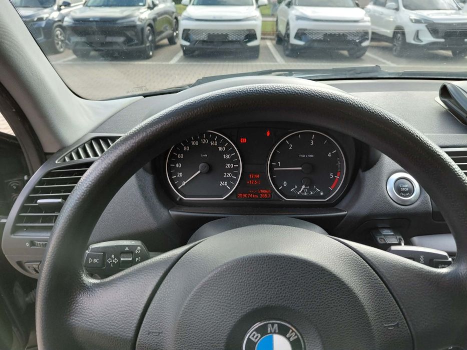 Bmw e87 118d 2005r