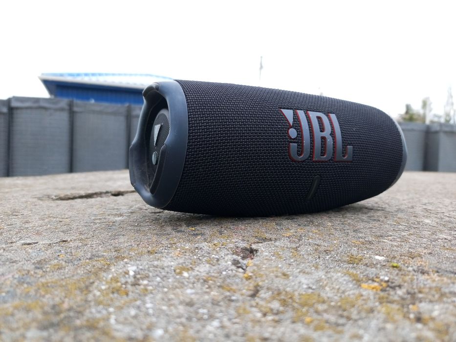 Продам JBL CHARGE 5