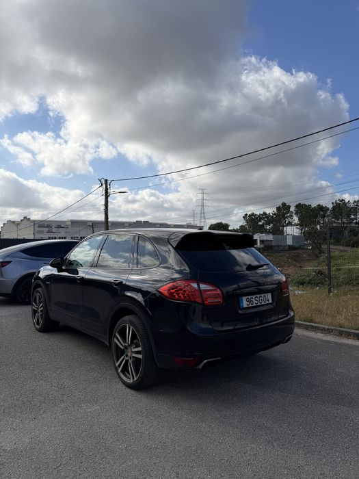 Porsche Cayenne S Hybrid - 150.000 km - Full extras