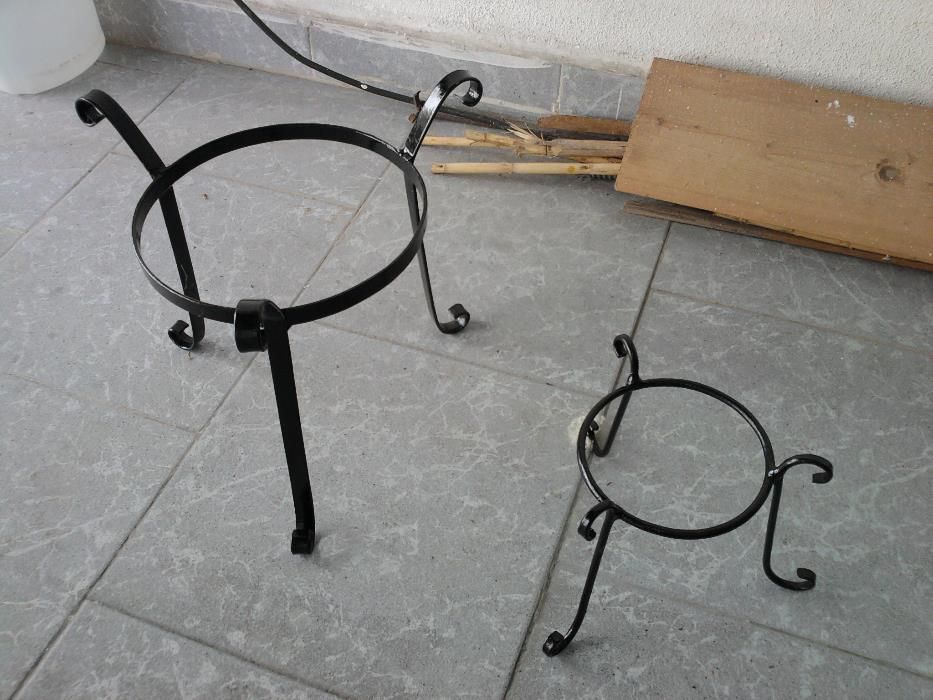 Suportes em ferro para vasos (novos)
