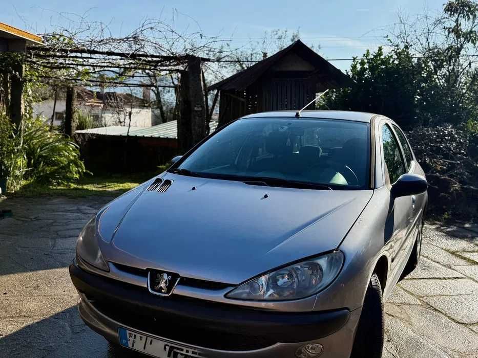 Peugeot 206 1.1 Gasolina | 2003 | 149.000 km | Embraiagem, Pneus Novos