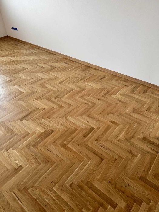 Renowacja cyklinowanie parkietu podłogi schodów