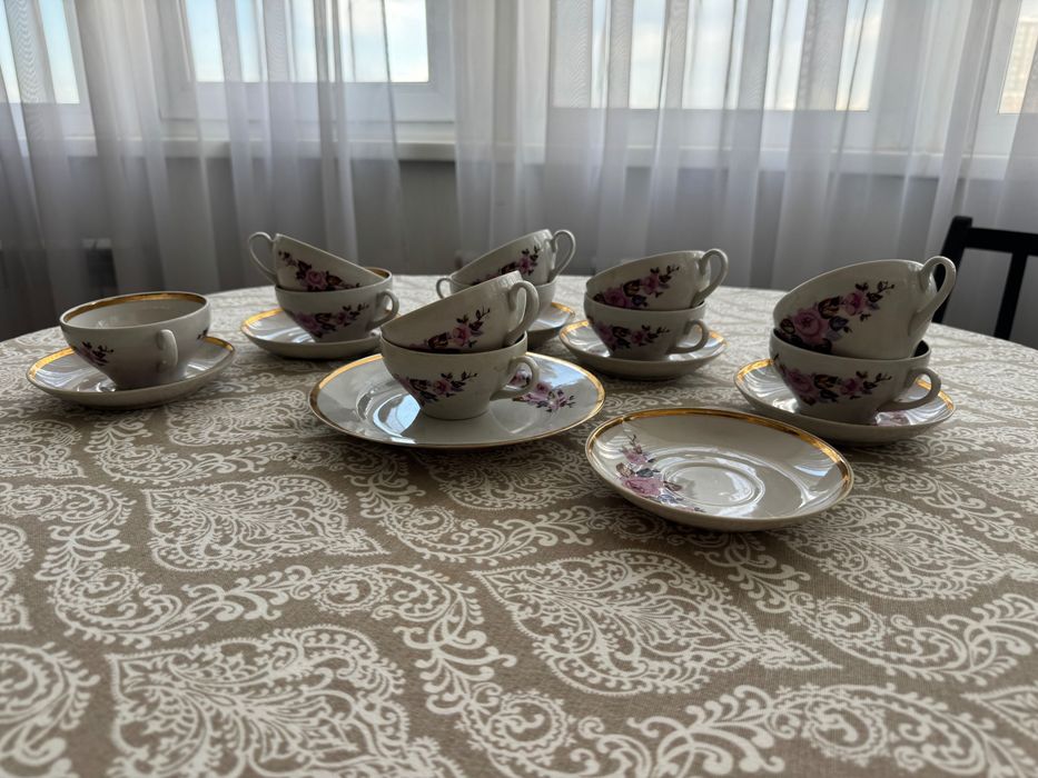 Продам сервізи неповні