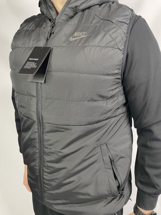 Жилетка спортивная  мужская в топ качестве , производство Китай