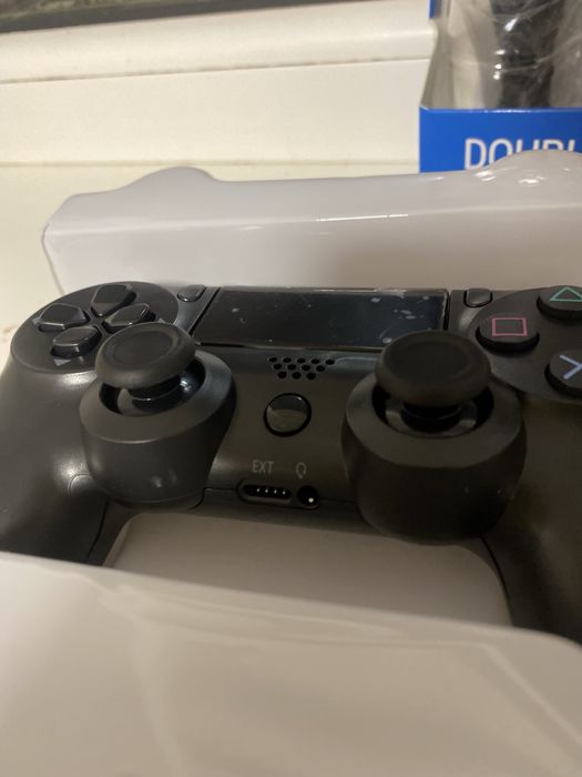 геймпад на 4 плестейшен , не пользовались