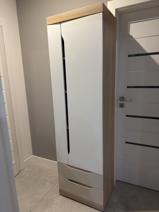 Szafa  biała beżowa drewniana