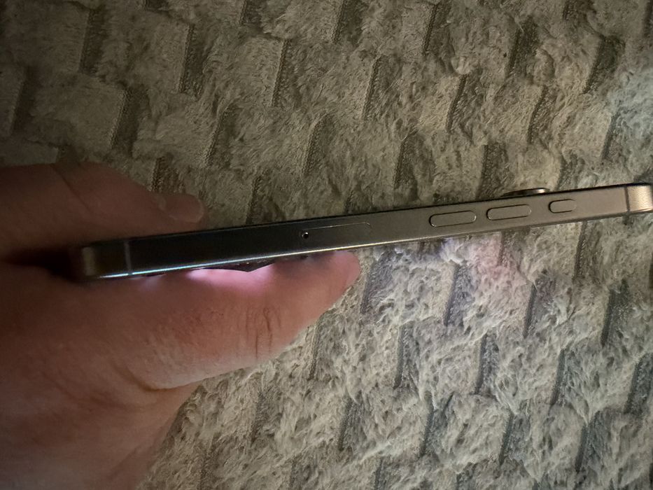 Iphone 16 pro 128 gb natural igla bat 96%