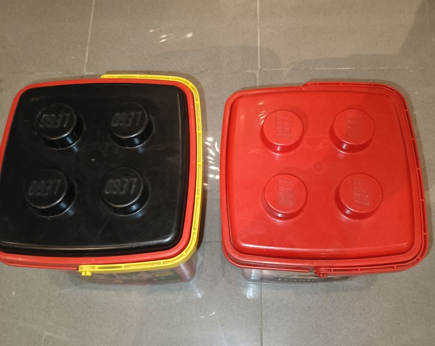 Caixas da Lego vazias