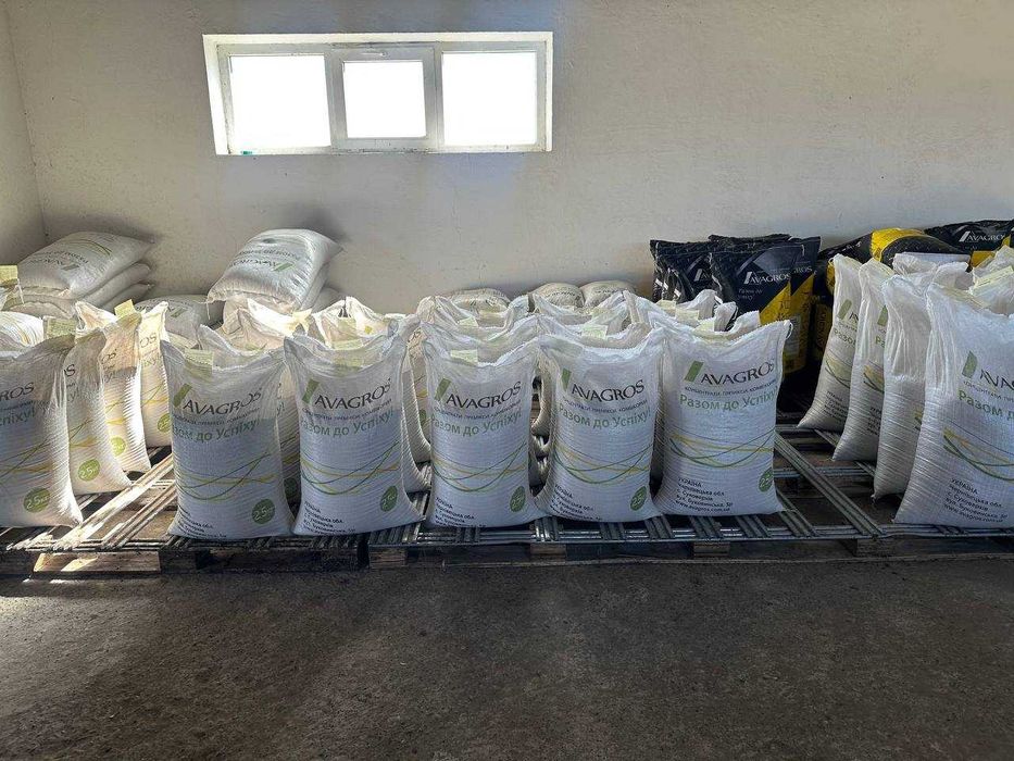 Комбікорм та БМВД | Свині, бройлери, несушки, кролі, риба