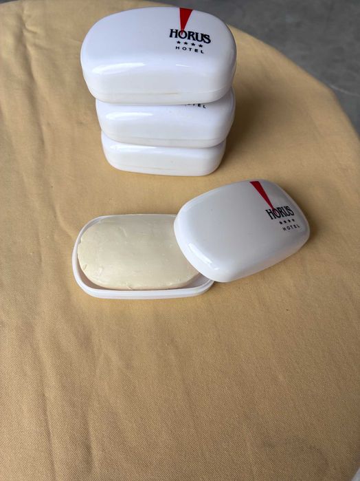 Sabonetes grandes com caixa de 30 cl - Qtd. 2836 und.