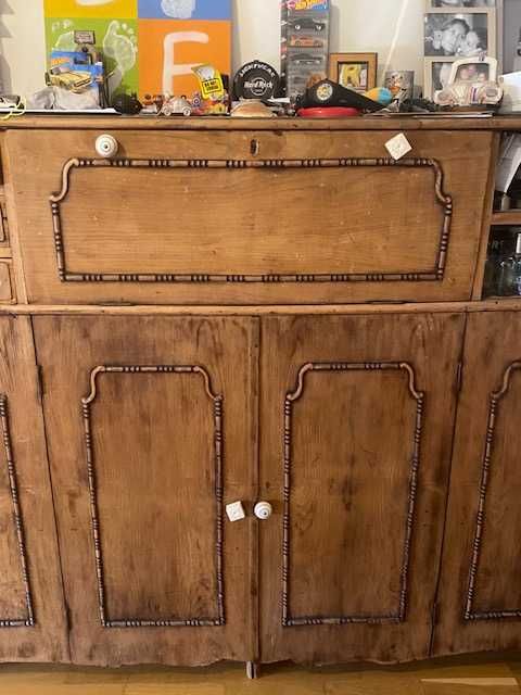 Móvel antigo restaurado