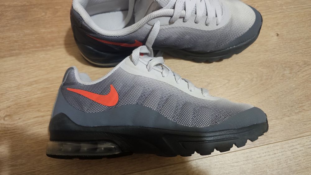 Nike Air Max Invigor