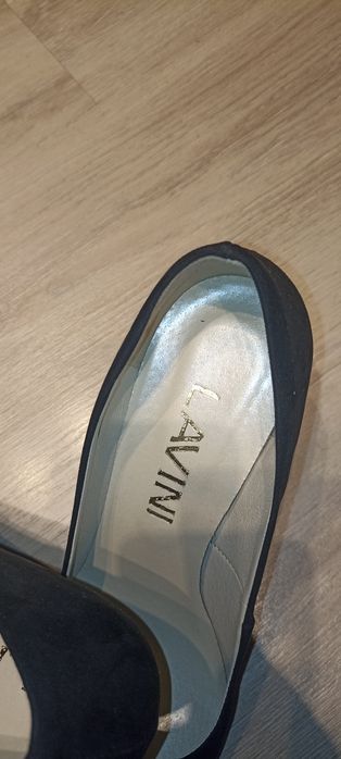Buty damskie zamszowe