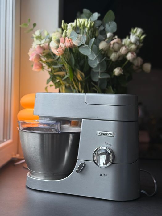 Rezerwacja/ Mikser stojący / robot planetarny Kenwood plus gadżety